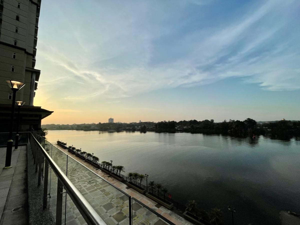 Kuching City Centre Smart Home Luxury Resort Condo エクステリア 写真