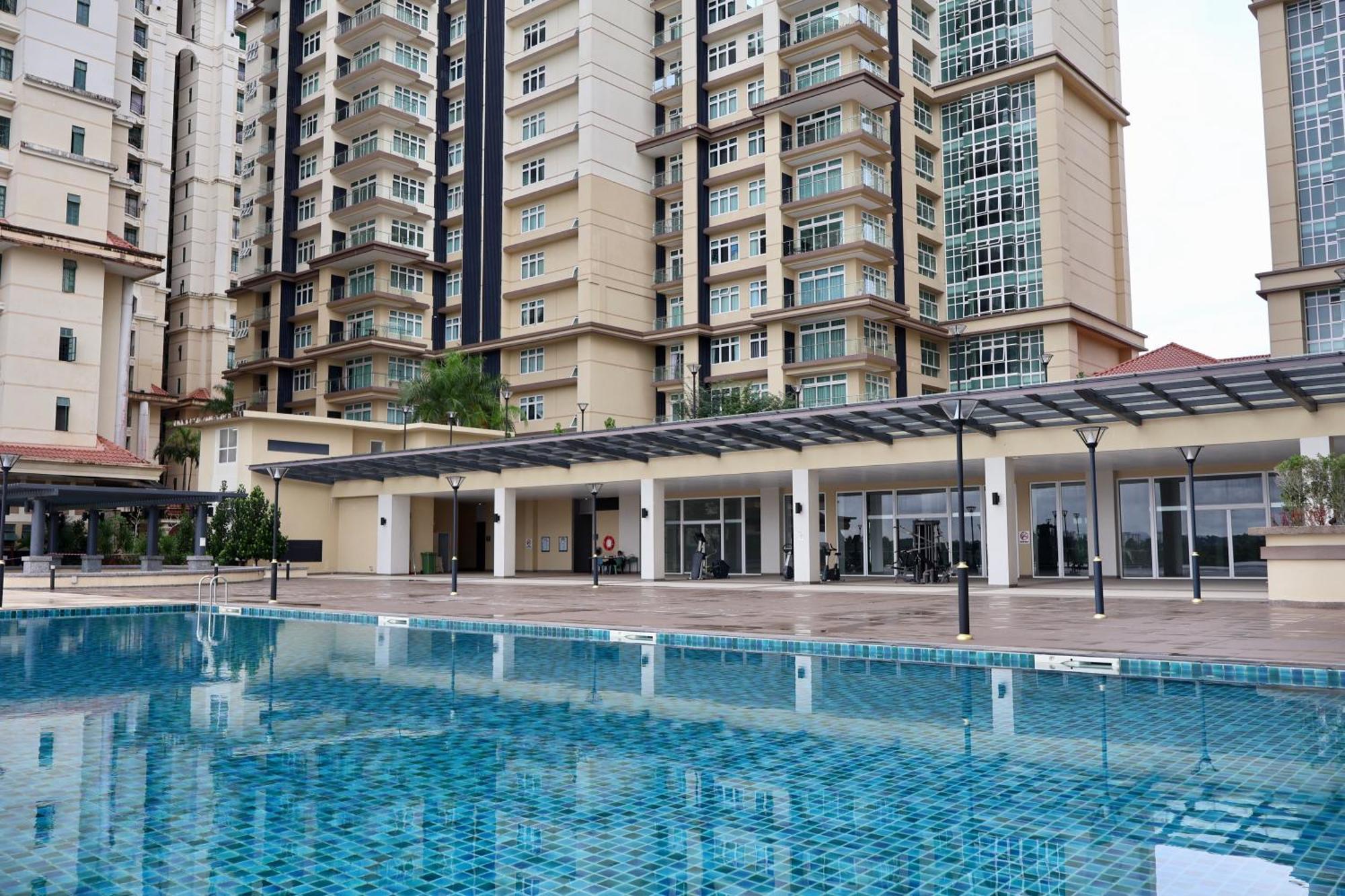 Kuching City Centre Smart Home Luxury Resort Condo エクステリア 写真
